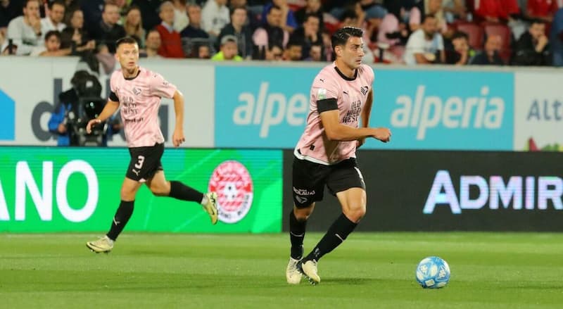 20 đội bóng tranh tài tại Serie B, giải Hạng 2 Ý